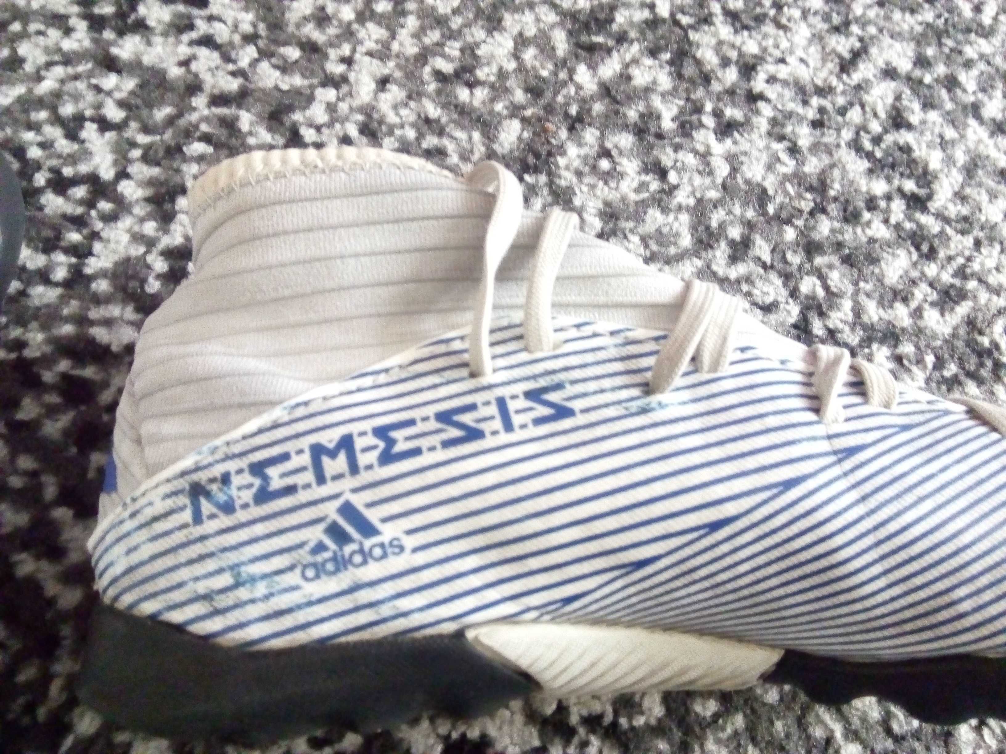 Сороконіжки  Nemesis Adidas