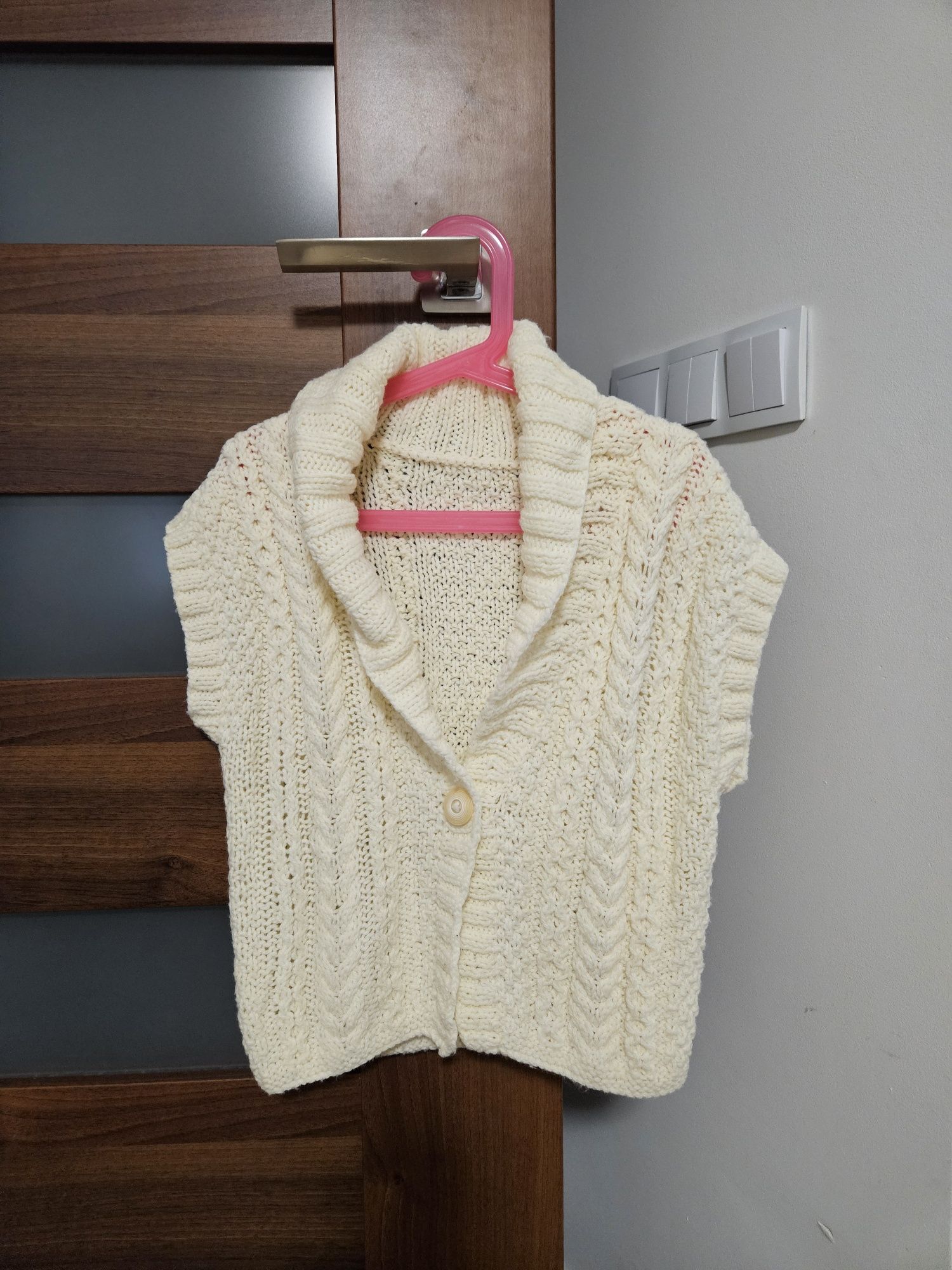 Kamizelka bezrękawnik pulower pulowerek sweterek z włóczki handmade