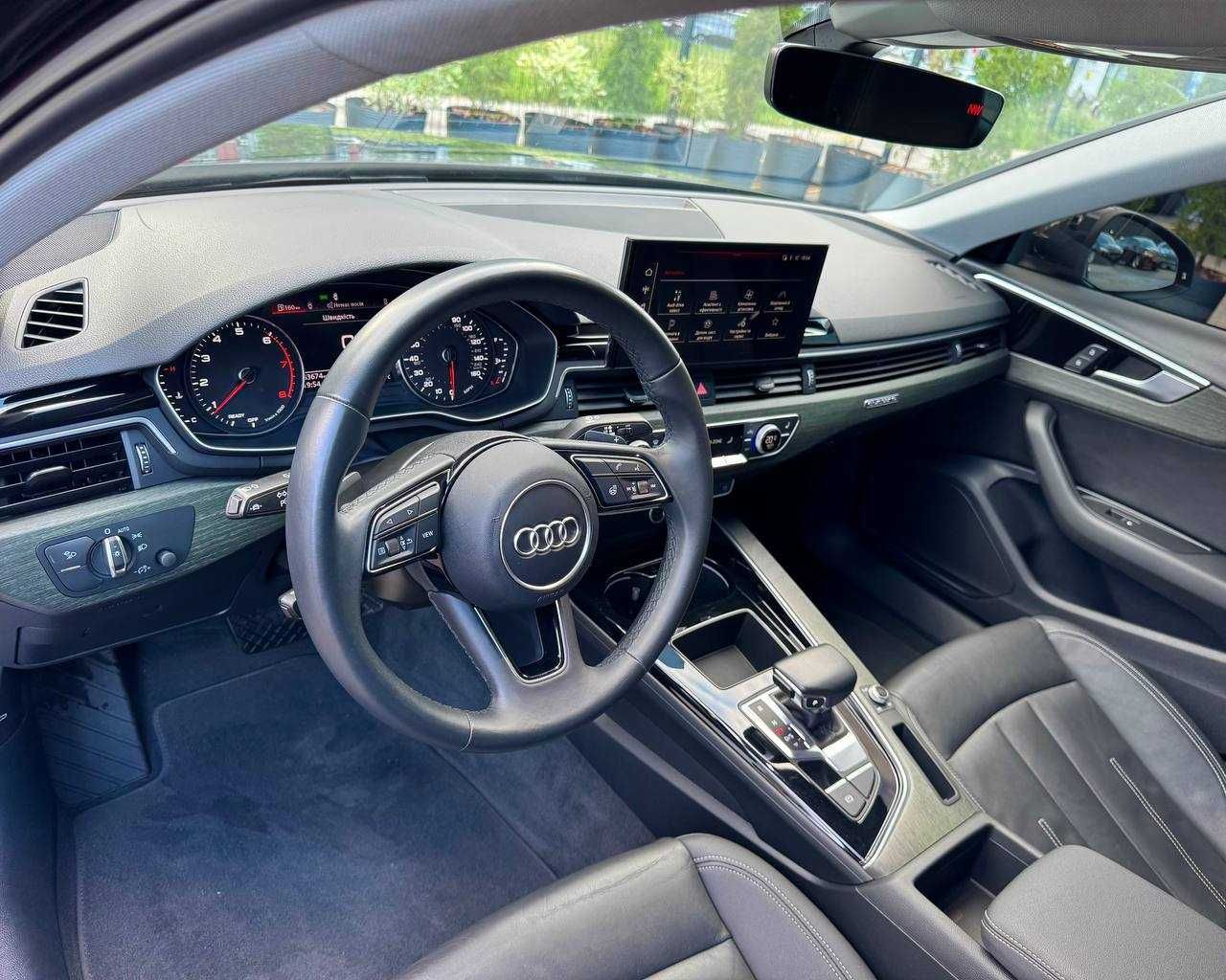 Продаж Audi A4 Premium
