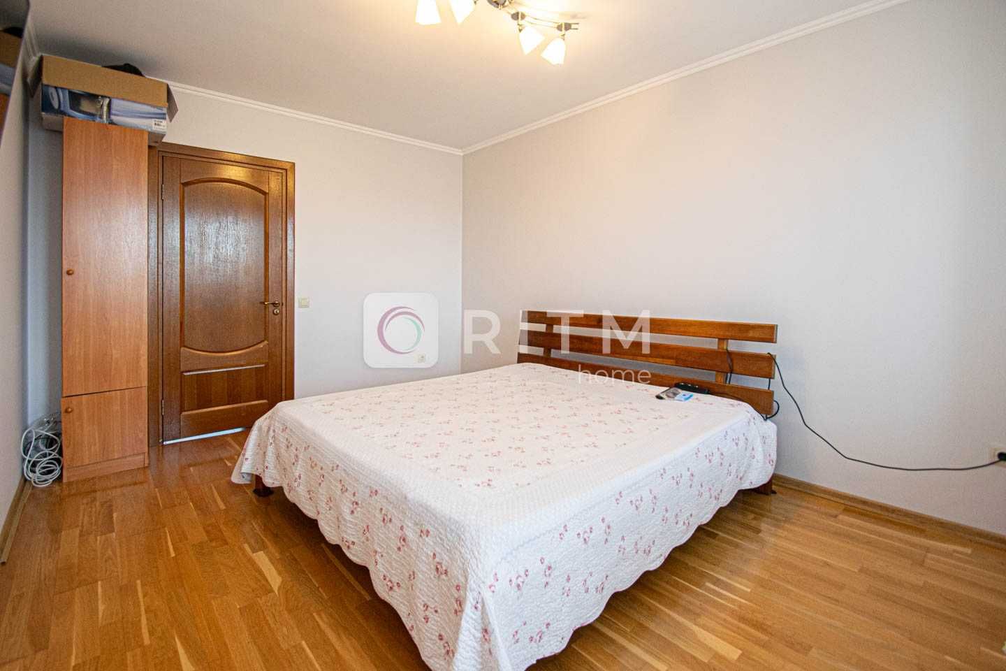Продаж 3-к. квартири на вул. Злуки 4а