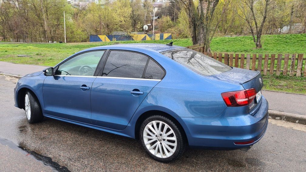 Продам VW JETTA SEL 2016 в отличном состоянии