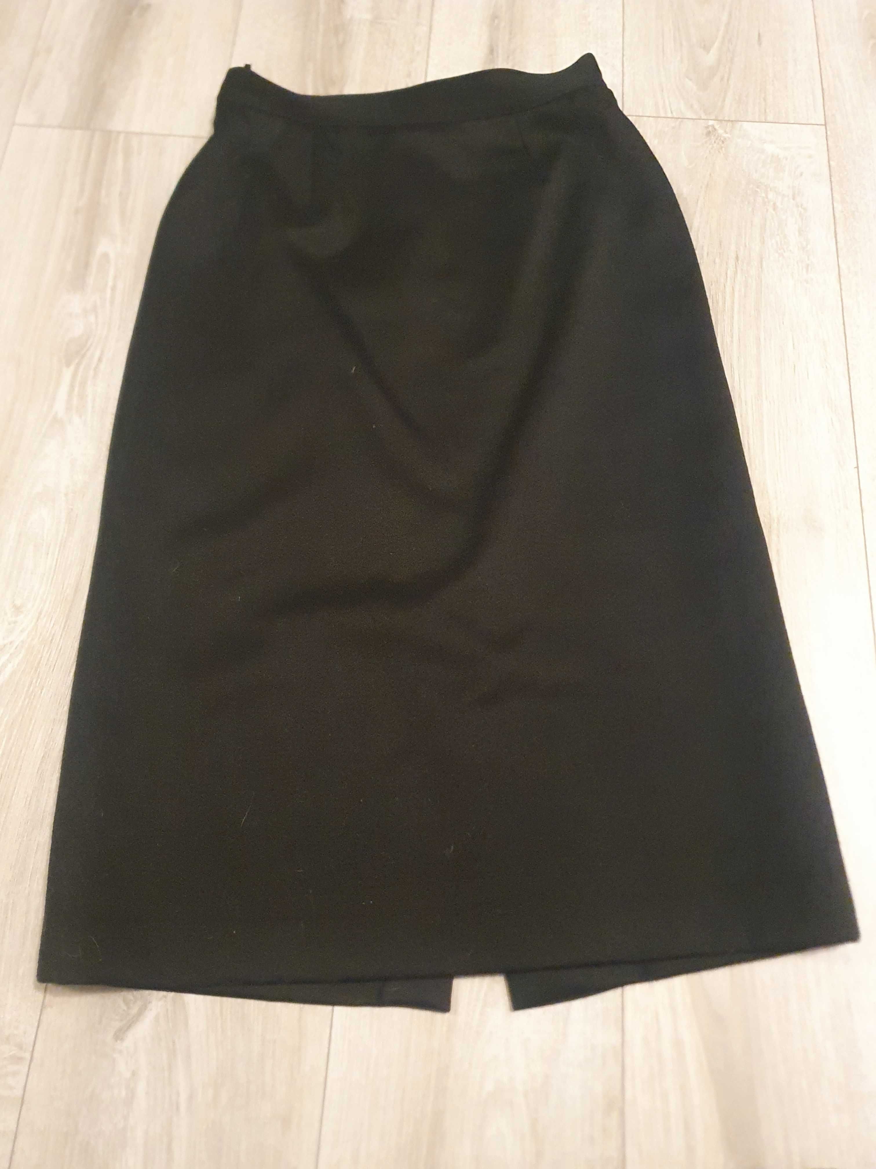 czarna spódnica M
