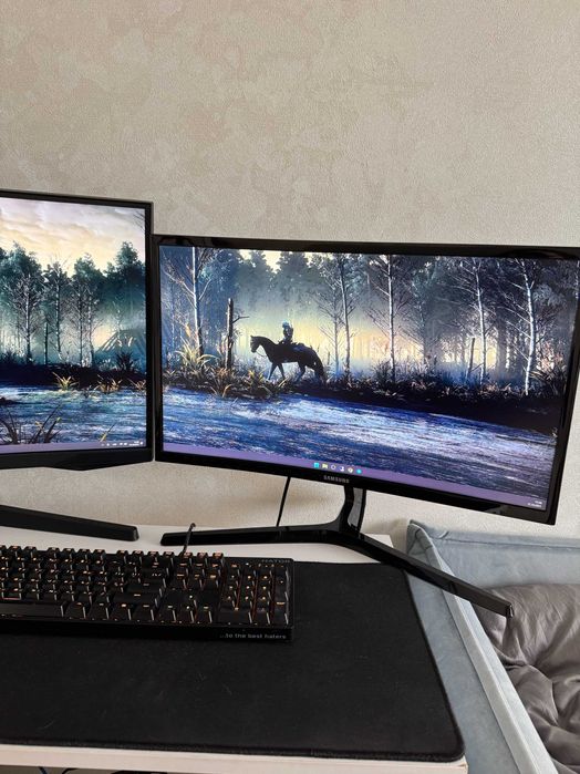 Монітор Samsung C24RG50FZI