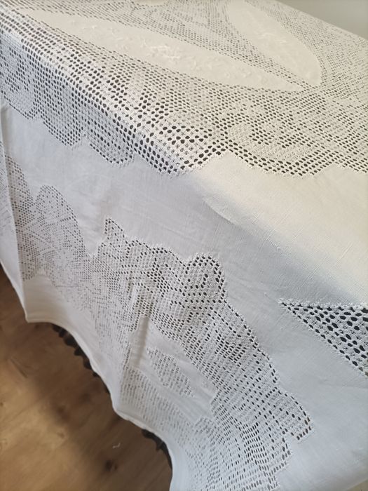 Toalha em Linho de Crivo em ótimo estado
240*160cm