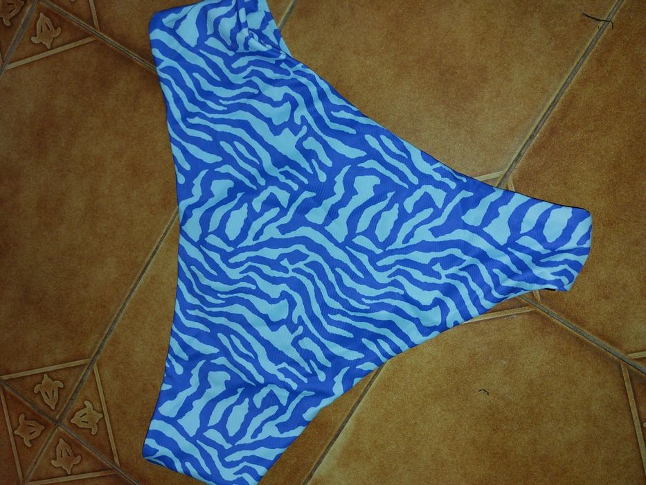 Parte de baixo de bikini tamanho L