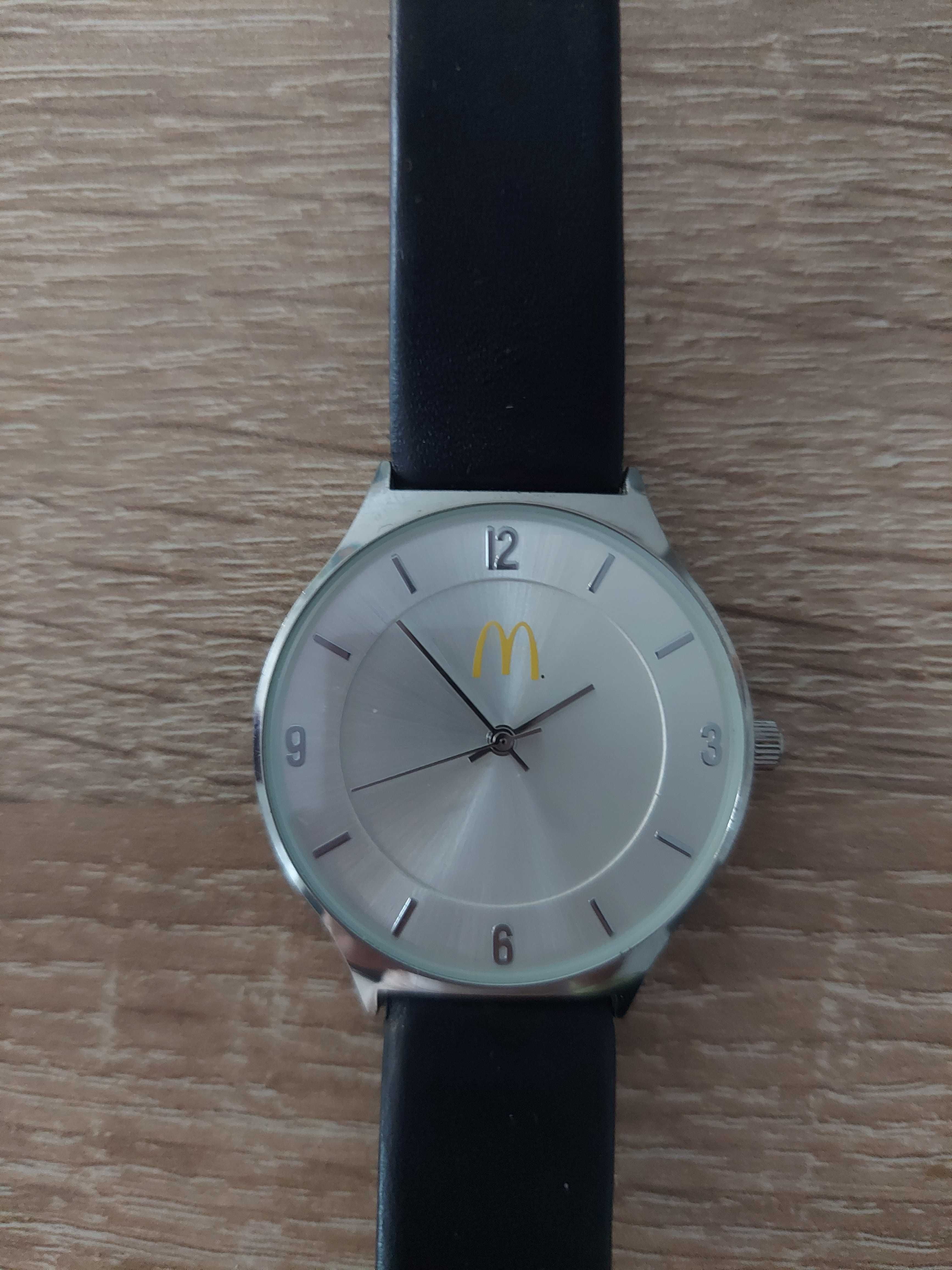 Наручний годинник, брендований "McDonald's"