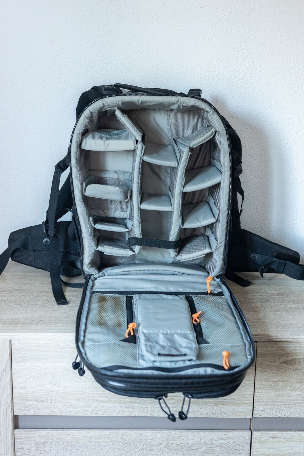 Lowepro Mochila Vertex 200 AW (Preta) - uma das mochilas mais robustas