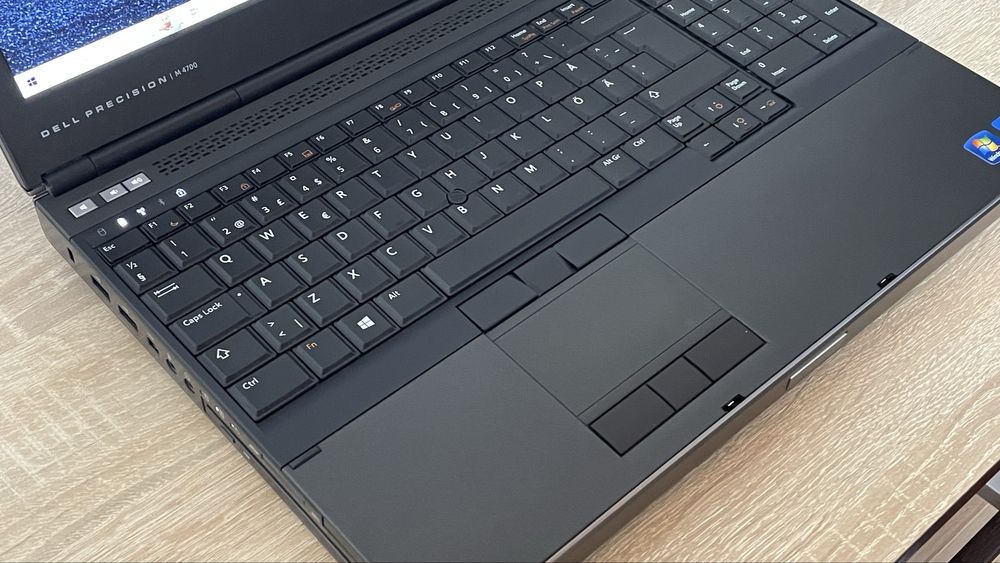 Потужний Dell Precision M4700 – 16GB RAM, SSD, Quadro | Все працює!