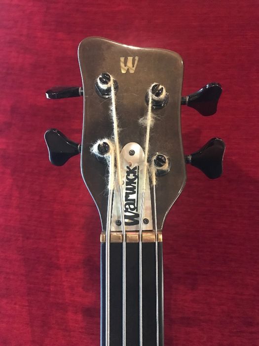 Warwick Streamer Bass Fretless Custom (1986 Peça única feita à mão)