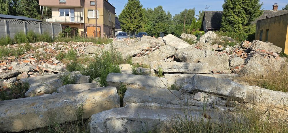 Gruz z rozbiórki budynku