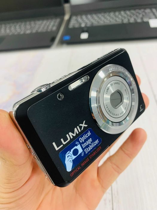 Цифровий фотоапарат Panasonic Lumix FS28