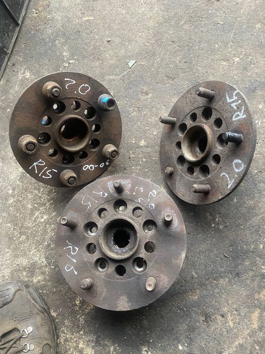 Ступица + подшипник Ford Transit 2.0 tdi 2000-2006 год хорошая