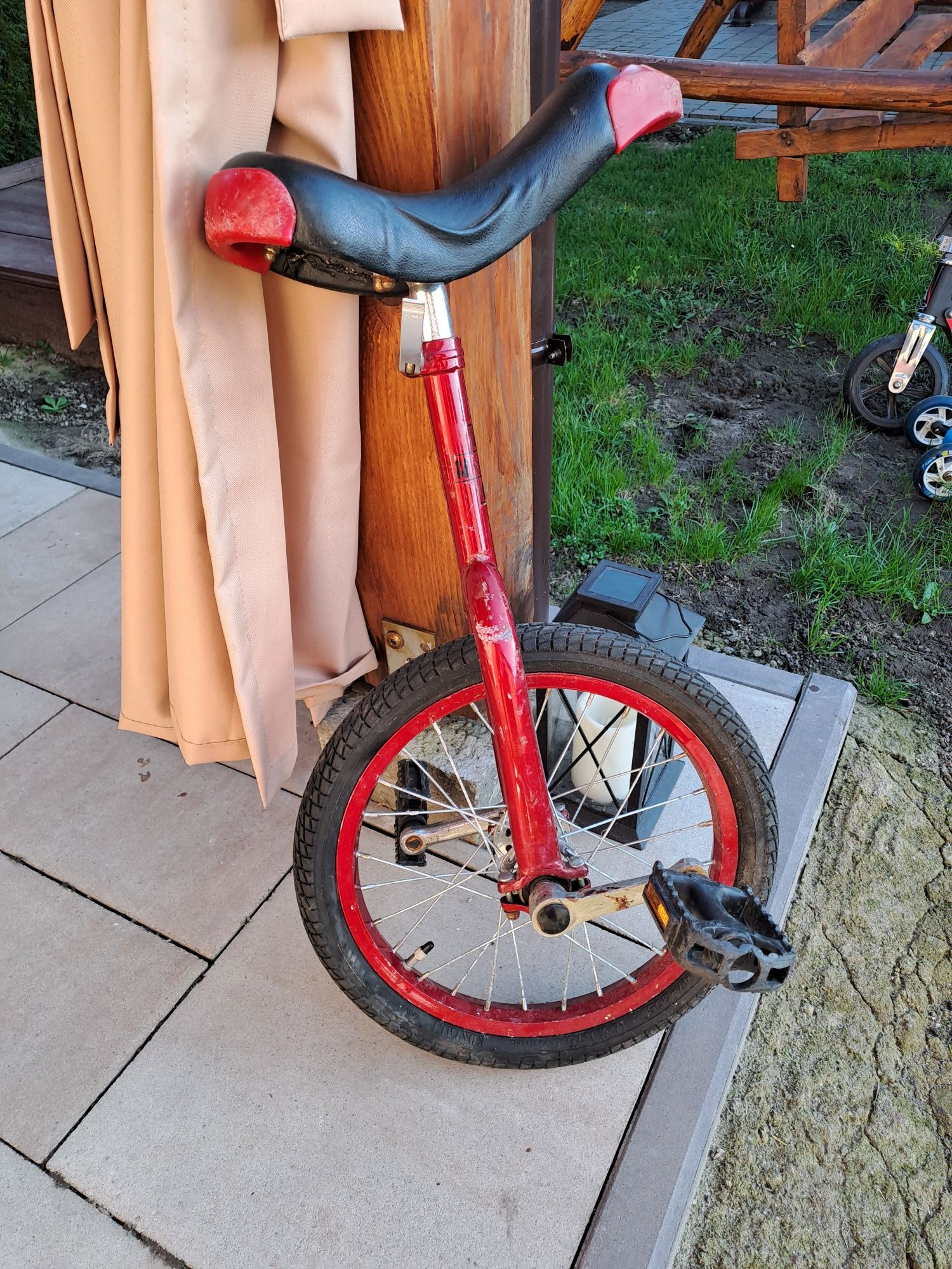 Monocykl, rowerek bez kierownicy