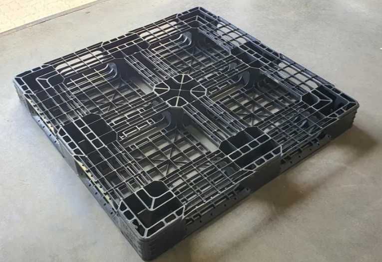Palety plastykowe plastikowe 120x100cm pod zbiornik IBC Mauser na wodę