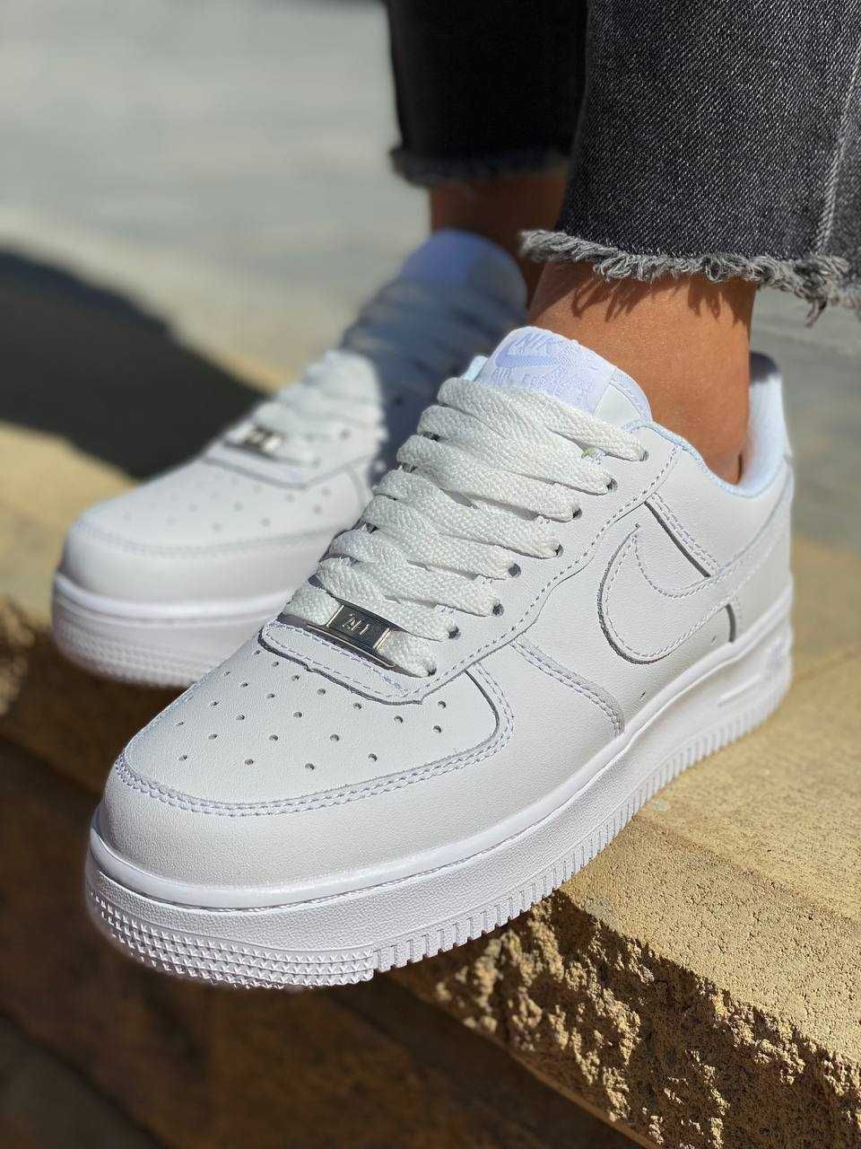 Жіночі кросівки Nike Air Force 1 Low білий 2034 ТОП