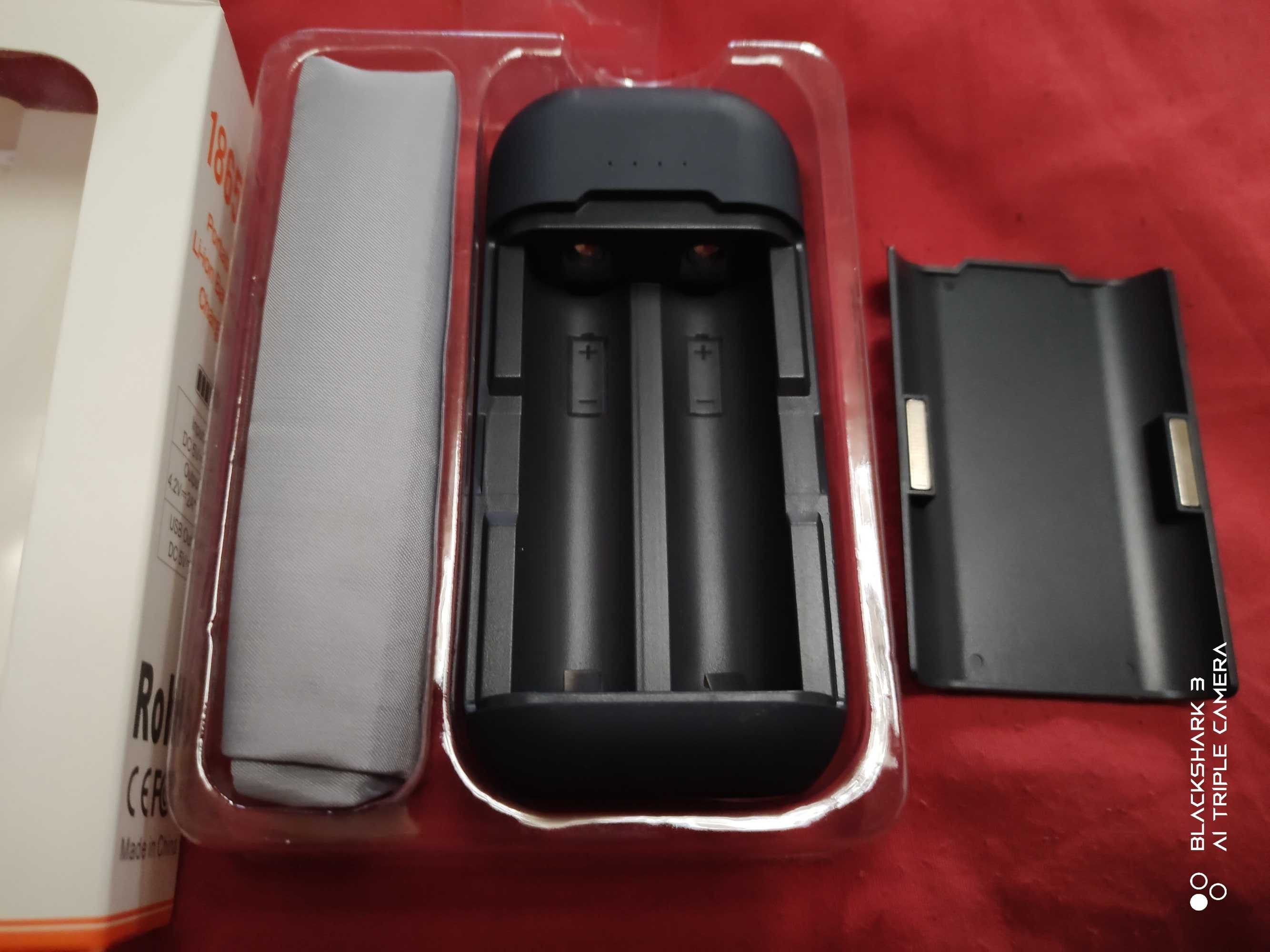 Зарядное устройство Yonii для 2*18650 с функцией Power Bank