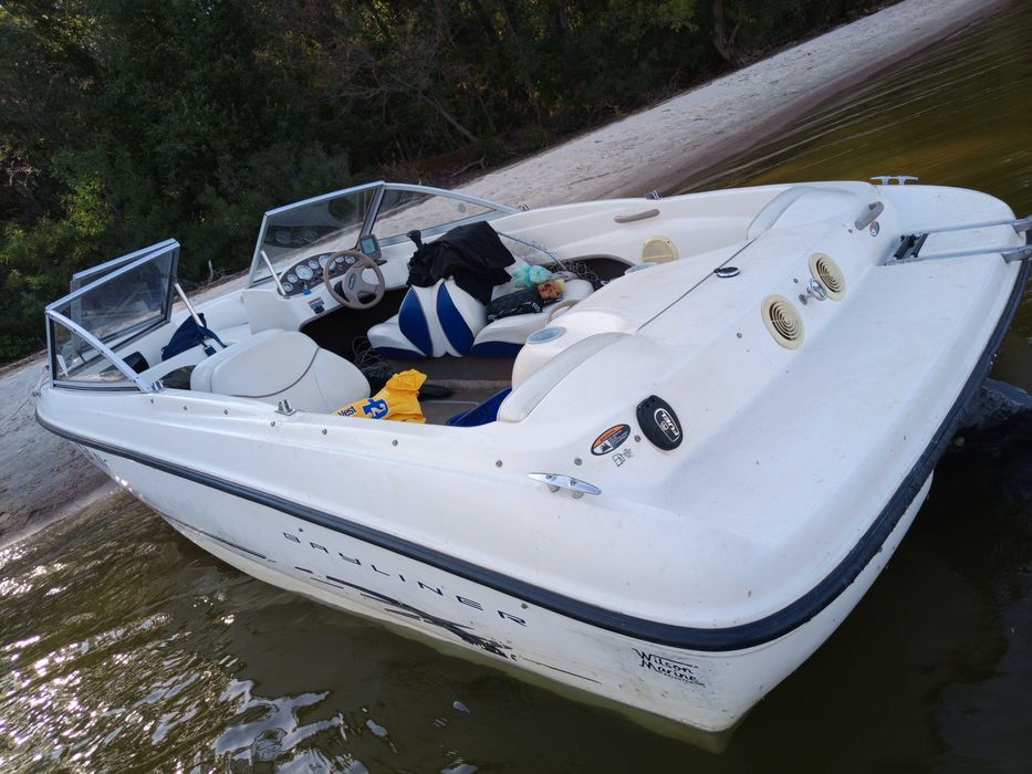 Bayliner 175 катер