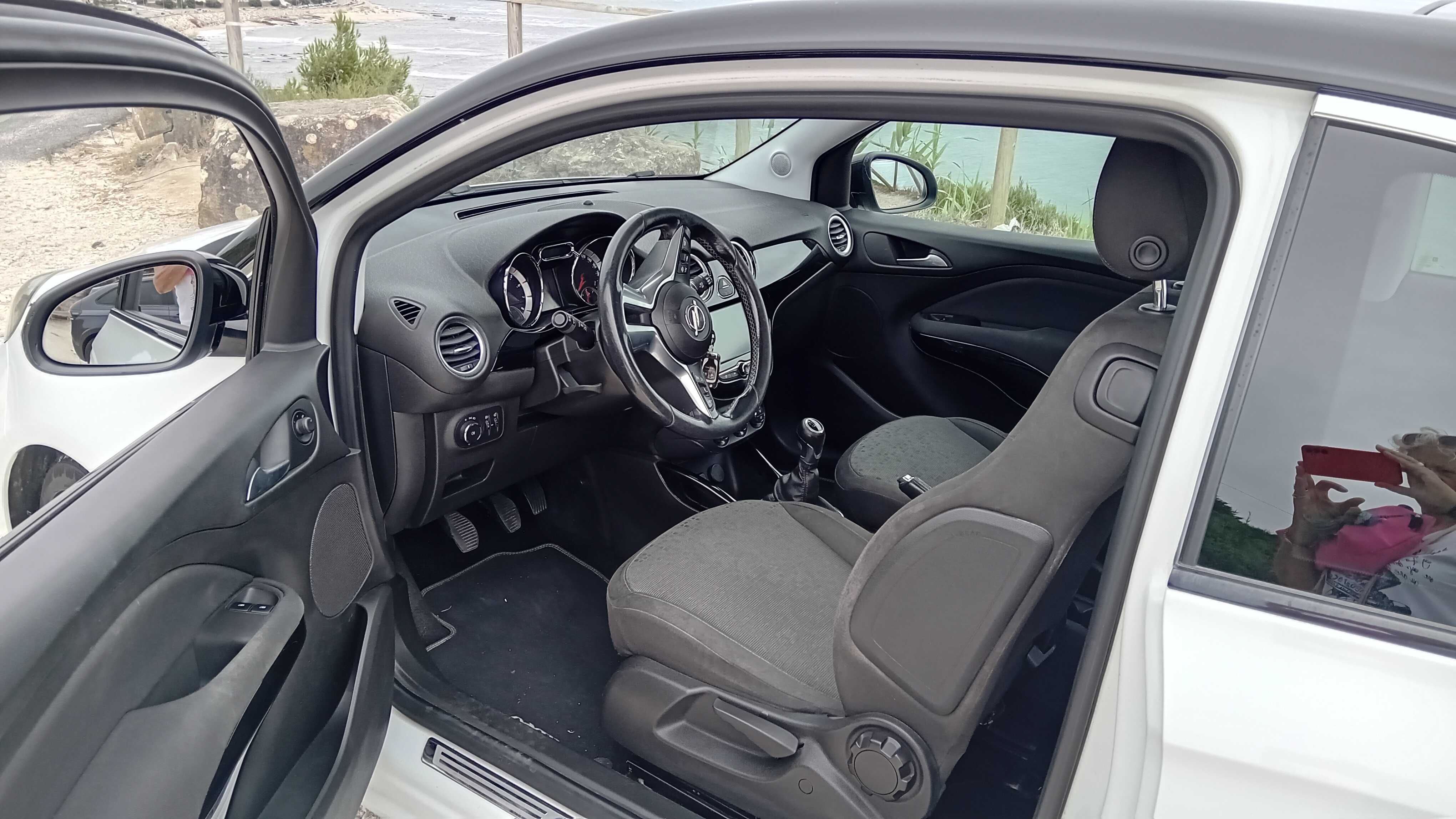 Opel Adam branco