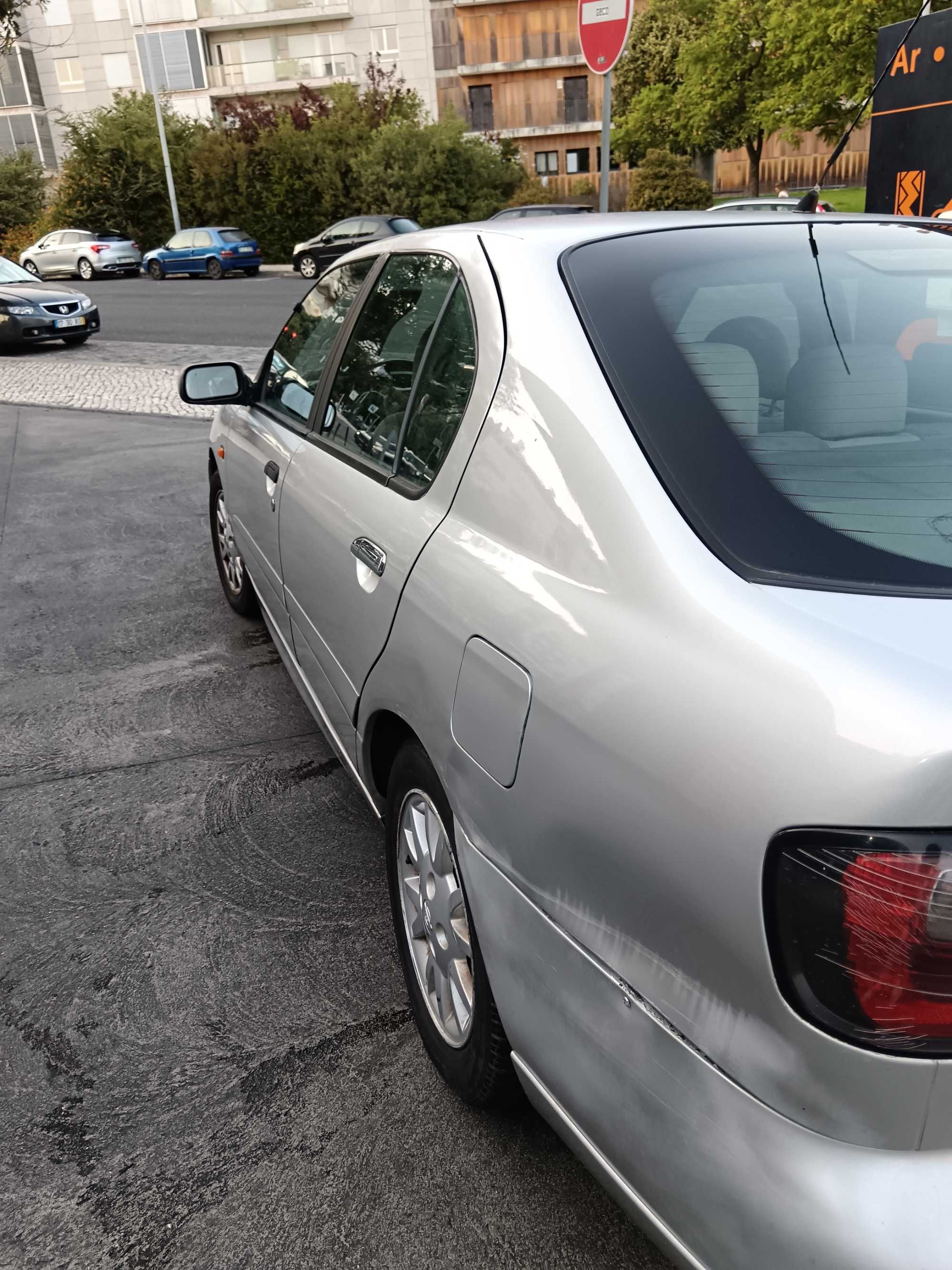 Nissan Primera P11