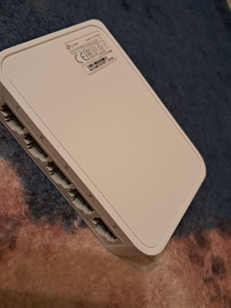 Коммутатор TP-LINK TL-SF1005D