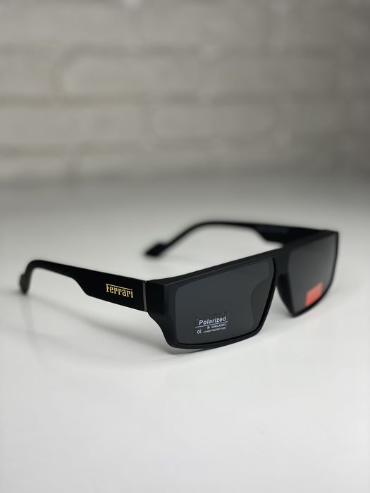 Солнцезащитные очки FERRARI Polarized крупные плоские черные АНТИБЛИК