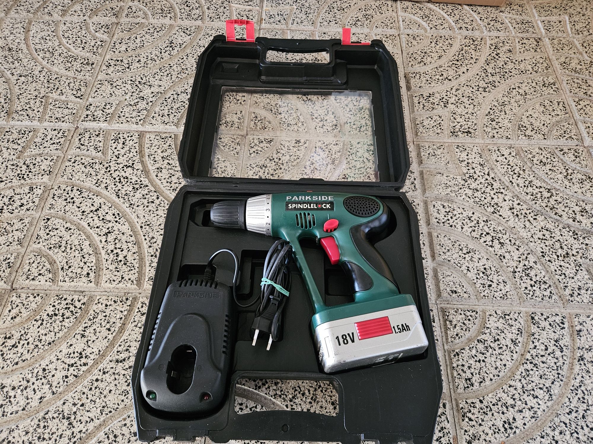 Vendo estas farramentas a quem tiver interese.e interesado,em boas con