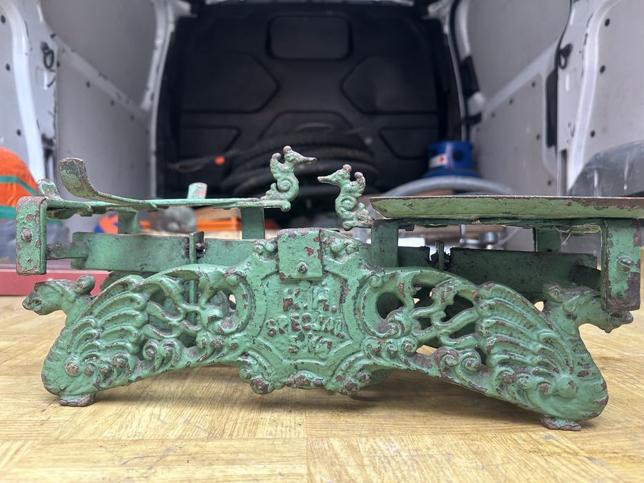 Stara waga szalkowa kaczki