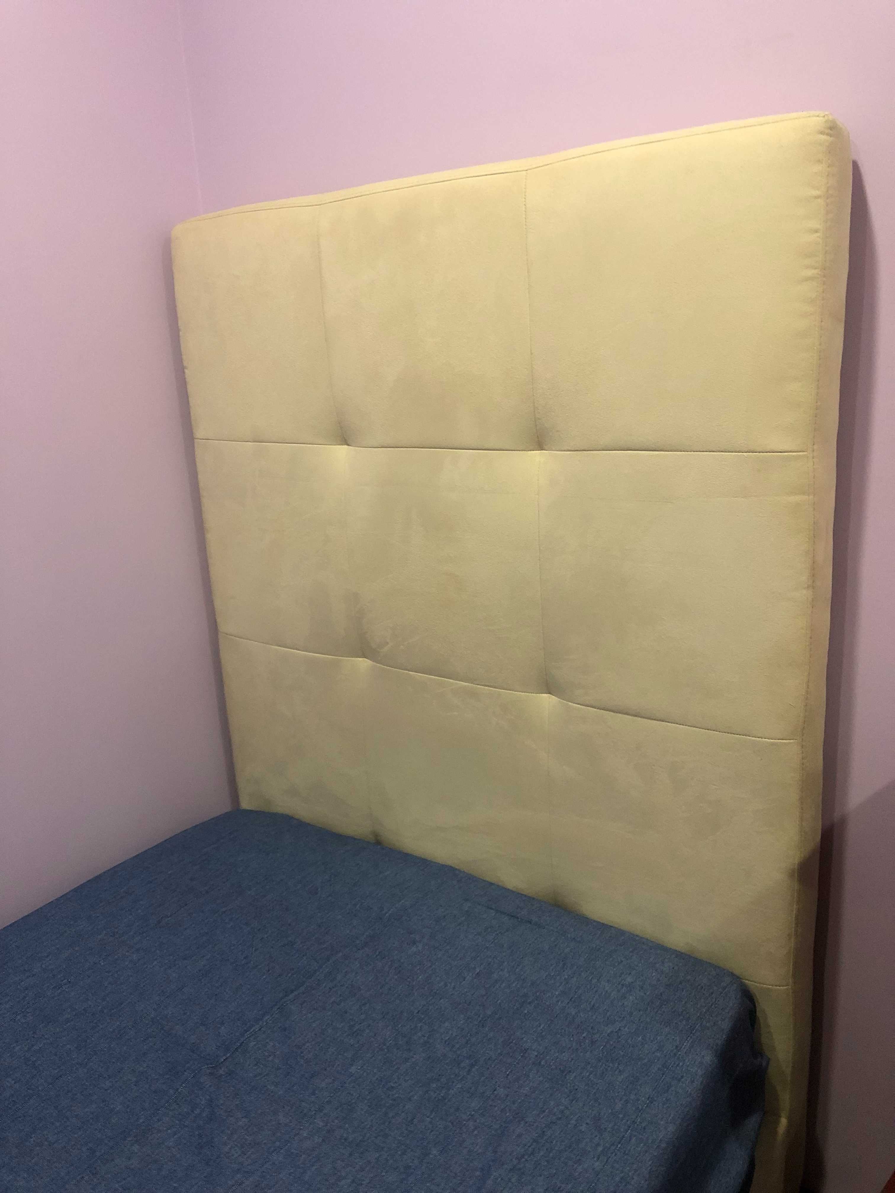 Cama individual em muito bom estado. Oportunidade unica!