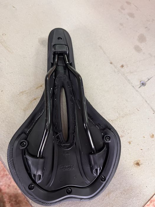 Assento novo para bicicleta de montanha
