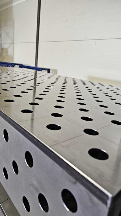 Stół spawalniczy ECOline+ 2400x1200 system 16/28 grubość 10mm
