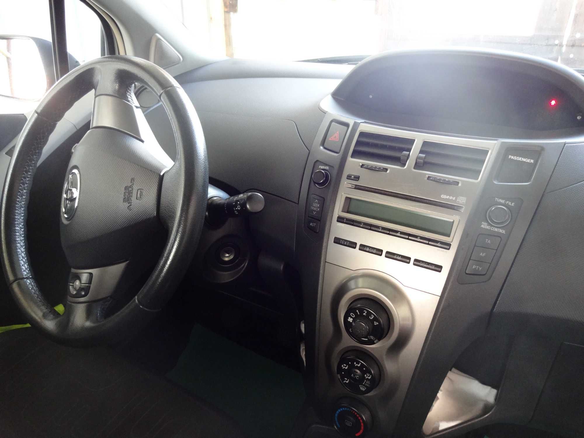 Toyota Yaris 2010