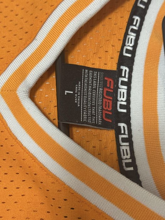 Футболка FUBU.