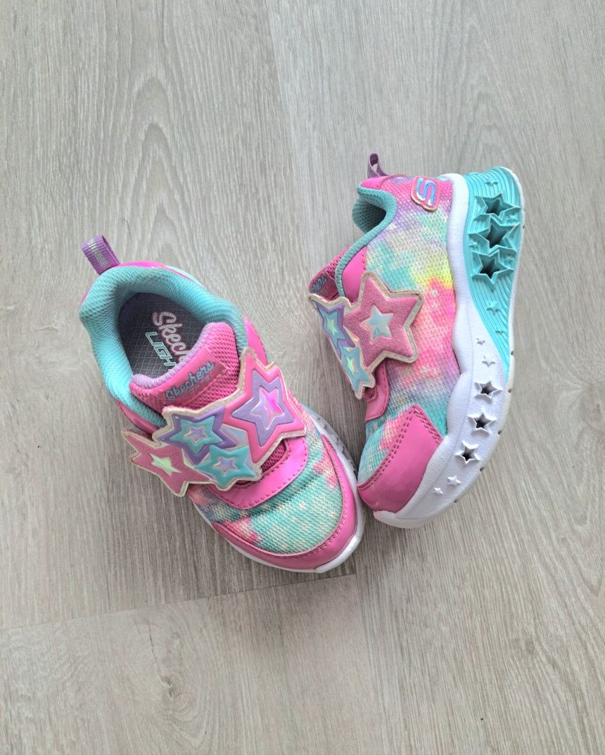 Кросовки Skechers 25-26р/легкі кросівки Skechers мигають/кросовки nike