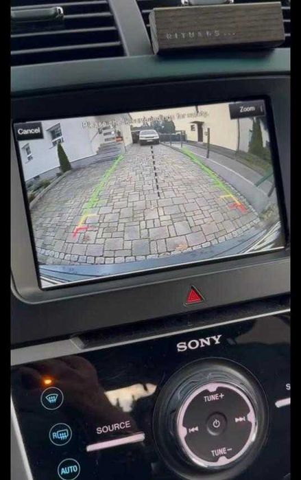 Камера заднього ходу виду на Ford Форд