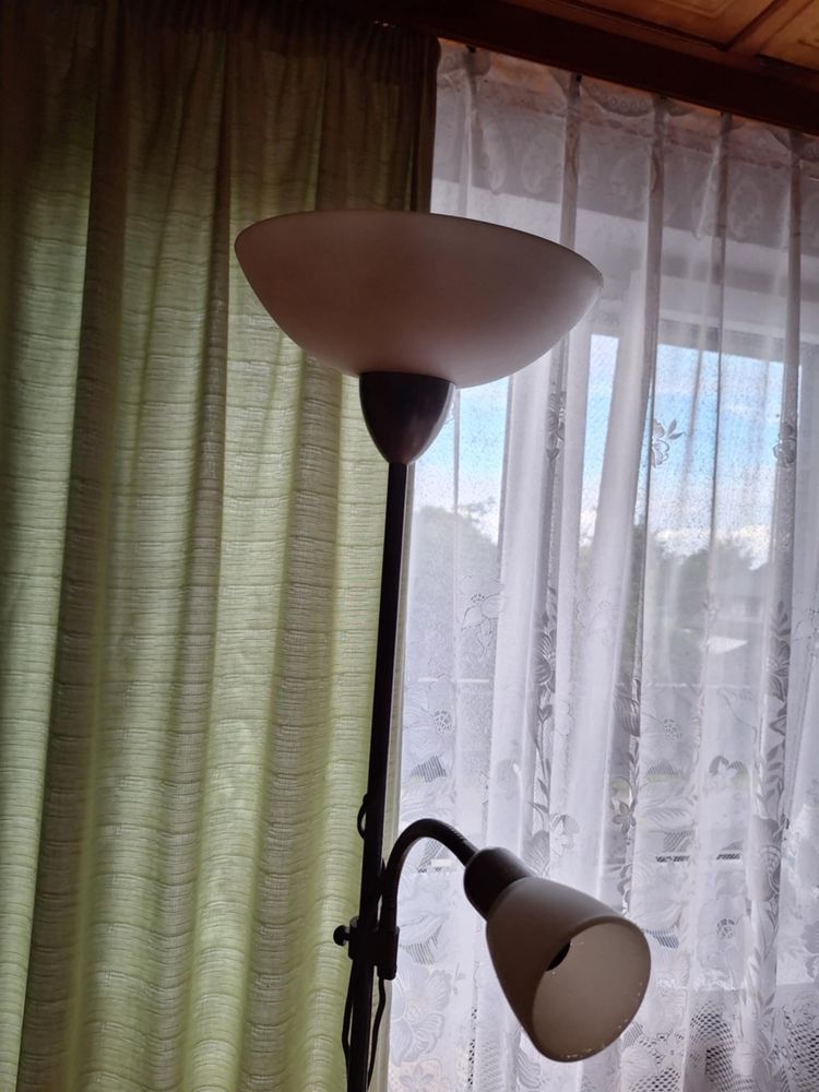 Sprzedam lampe stojącą