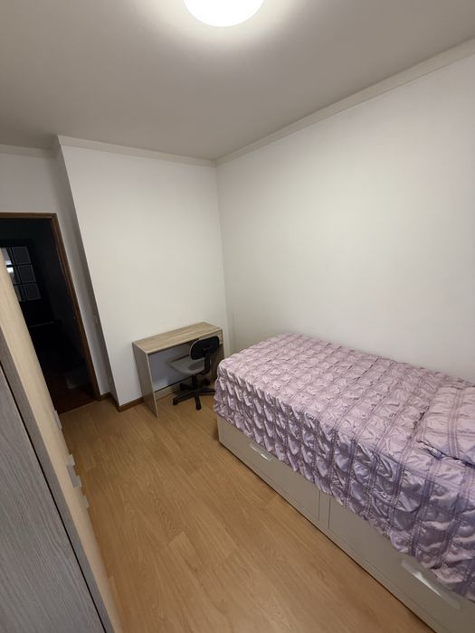 Quarto solteiro cama de casal// Despesas inclusas
