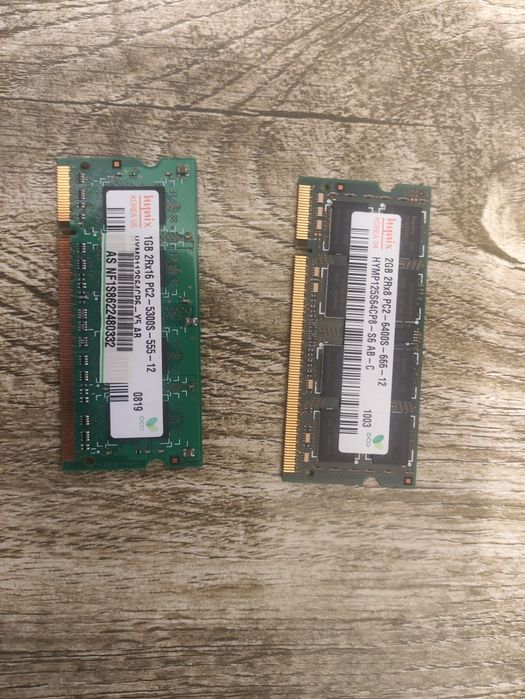 Sodimm DDR2 3 Gb (1 + 2 ГБ) Hynix оперативна пам'ять для ноутбука