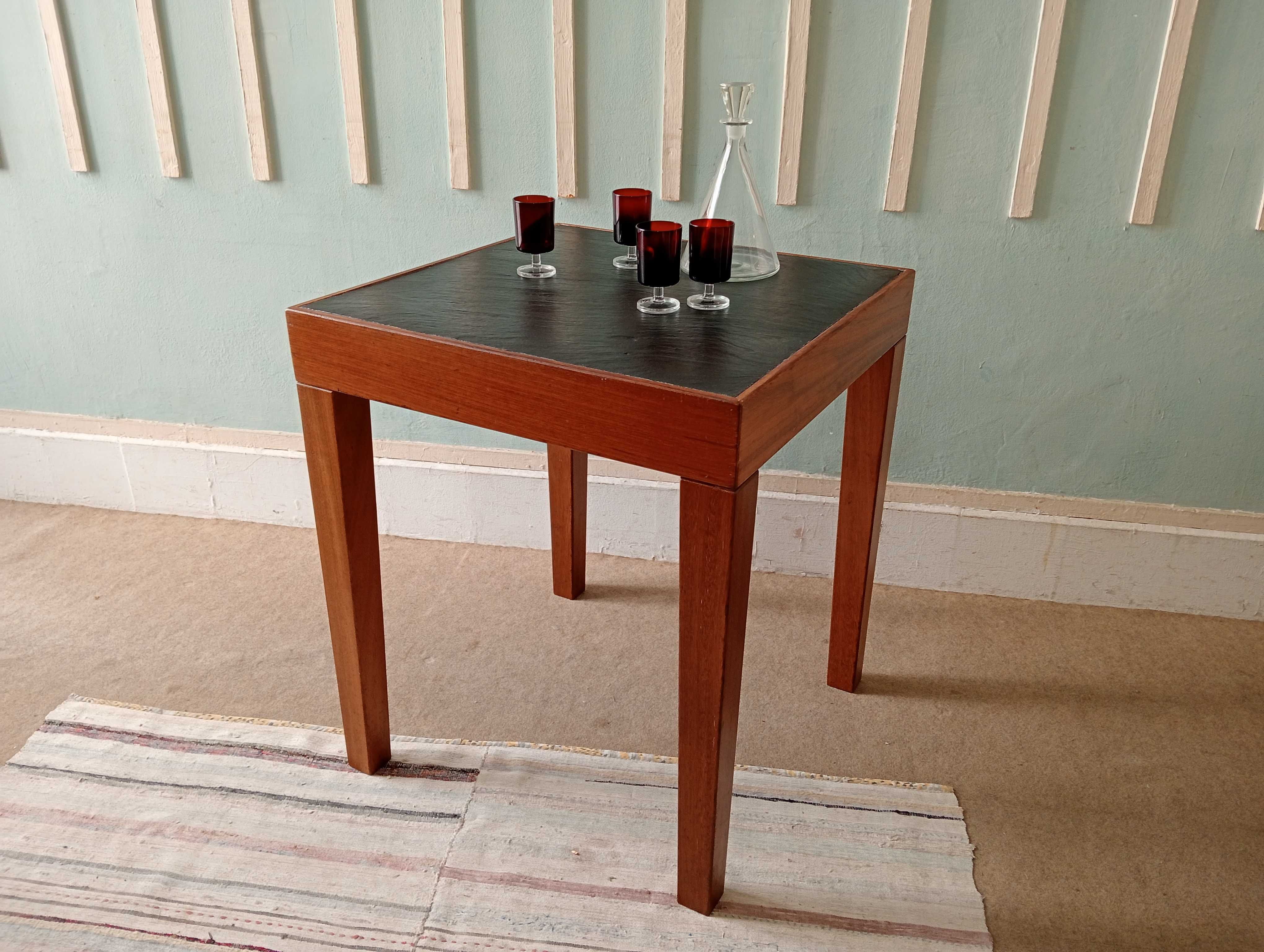 Mesa de refeição (63cm X 63cm)