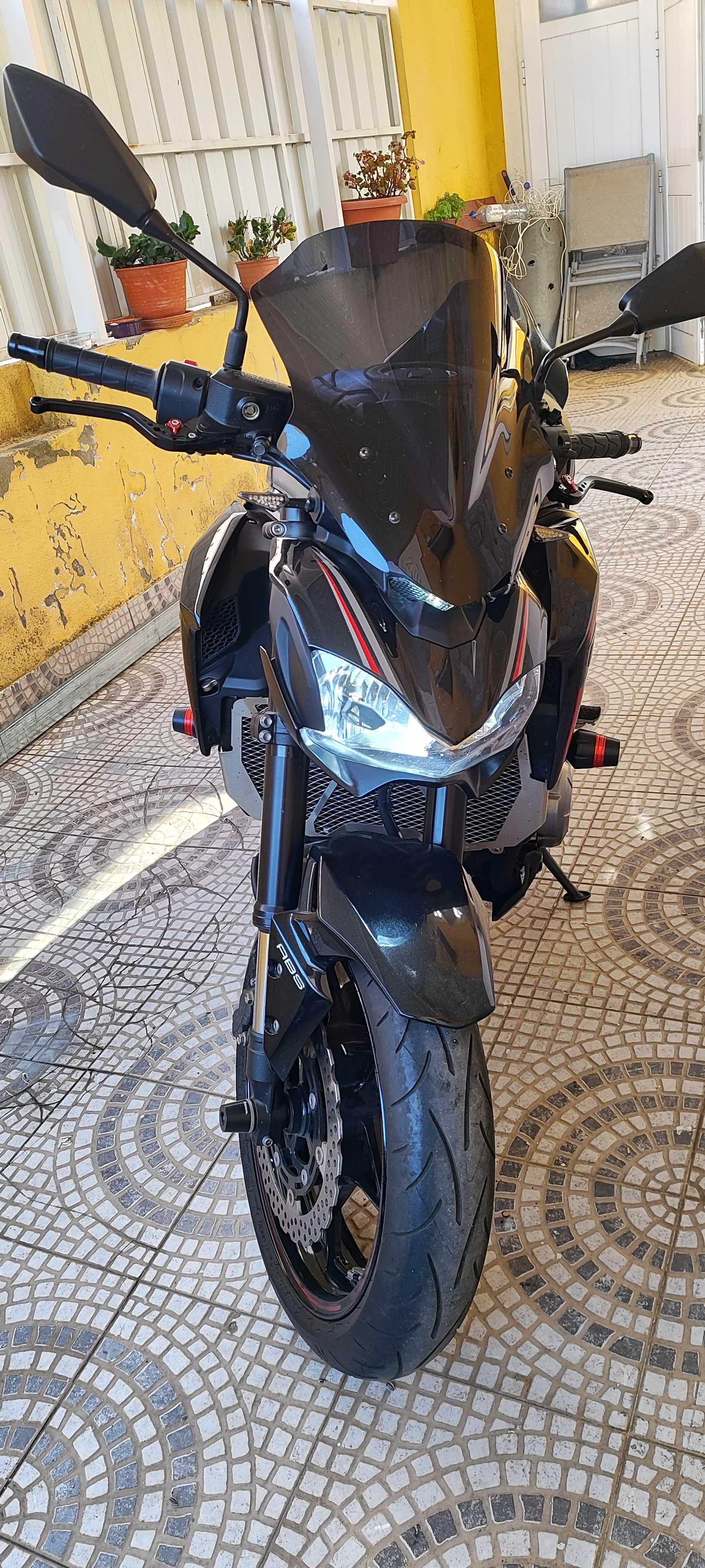 Vendo Kawasaki  Z900  ou troco por vitara