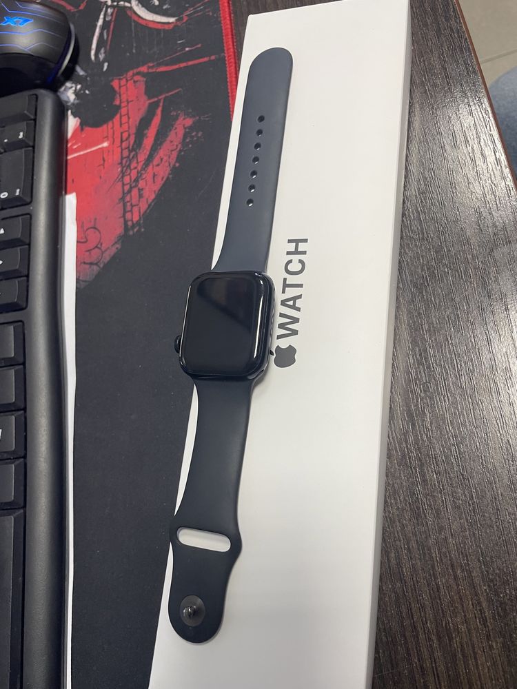 Apple Watch SE 2 Midnight 44mm