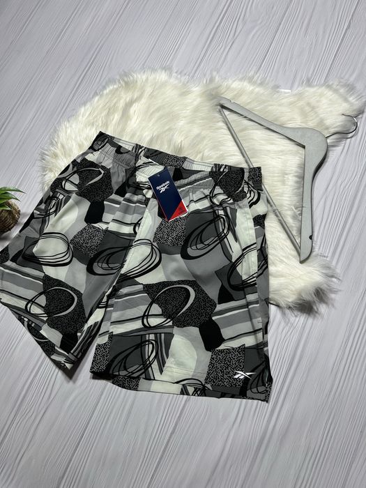 Reebok Austin шорти з шикарним дизайном Оригінал Розмір L New!