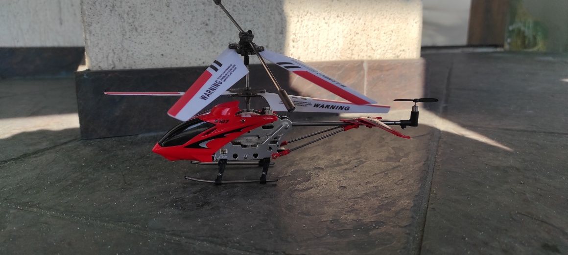 Mały helikopter RC plus części