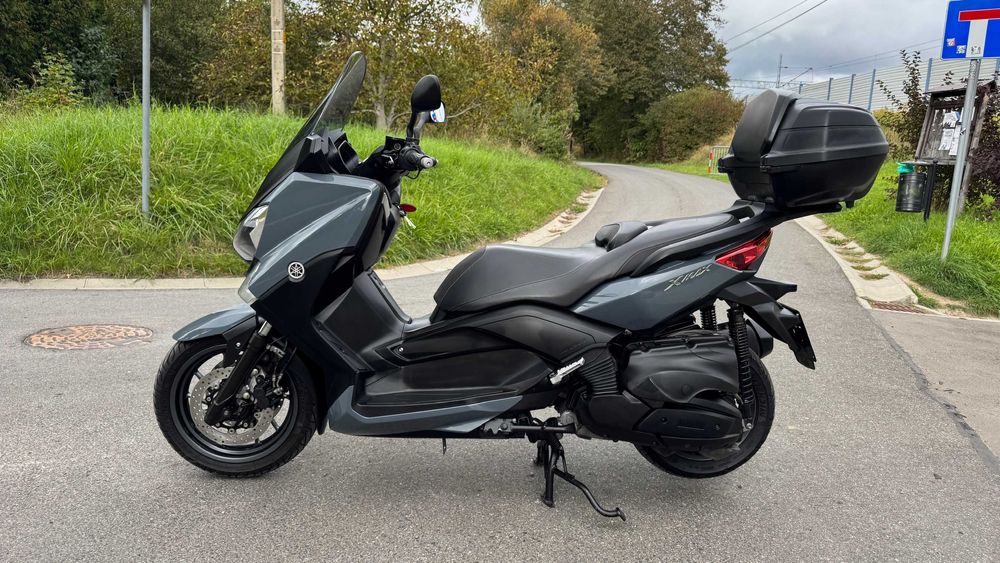 Yamaha xmax 400 X-MAX duży kufer PIĘKNA bez wkładu NISKI PRZEBIEG