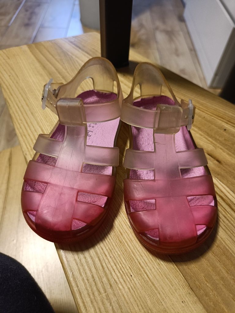 Trampki sandalki kalosze