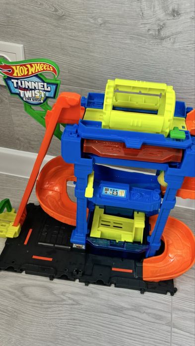 Hot wheels 2 набори