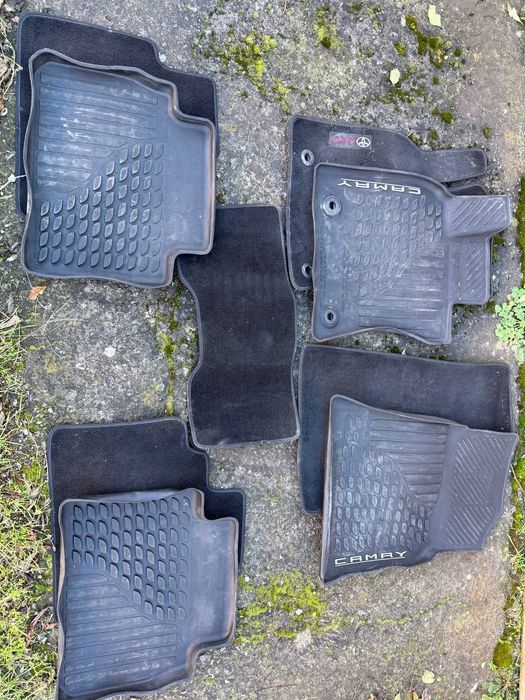 Комплект текстильних ковриків Тойота кемрі 70 Оригінал