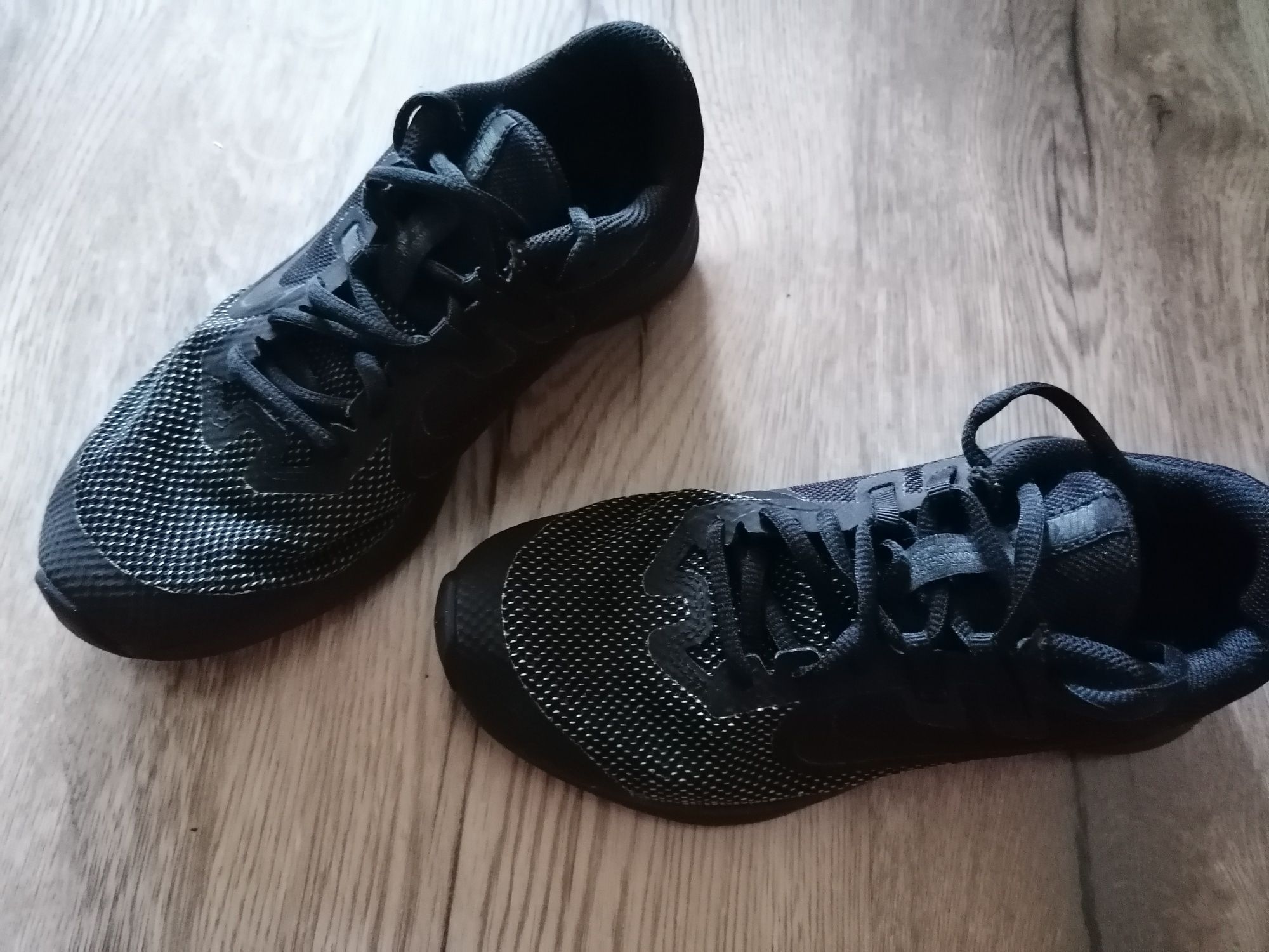 Nike buty sportowe roz 36, 23cm czarne