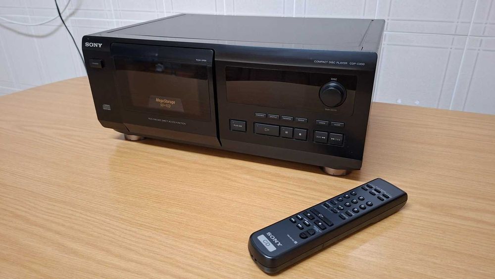 Sony CDP-CX50 50+1 disco, CD com controlo remoto