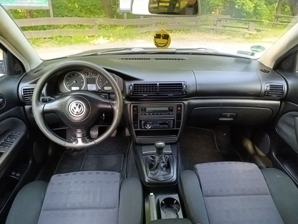 Volkswagen Passat Lift 1.8 TURBO Klima Elektryka Radio ŁADNY BEZ RDZY