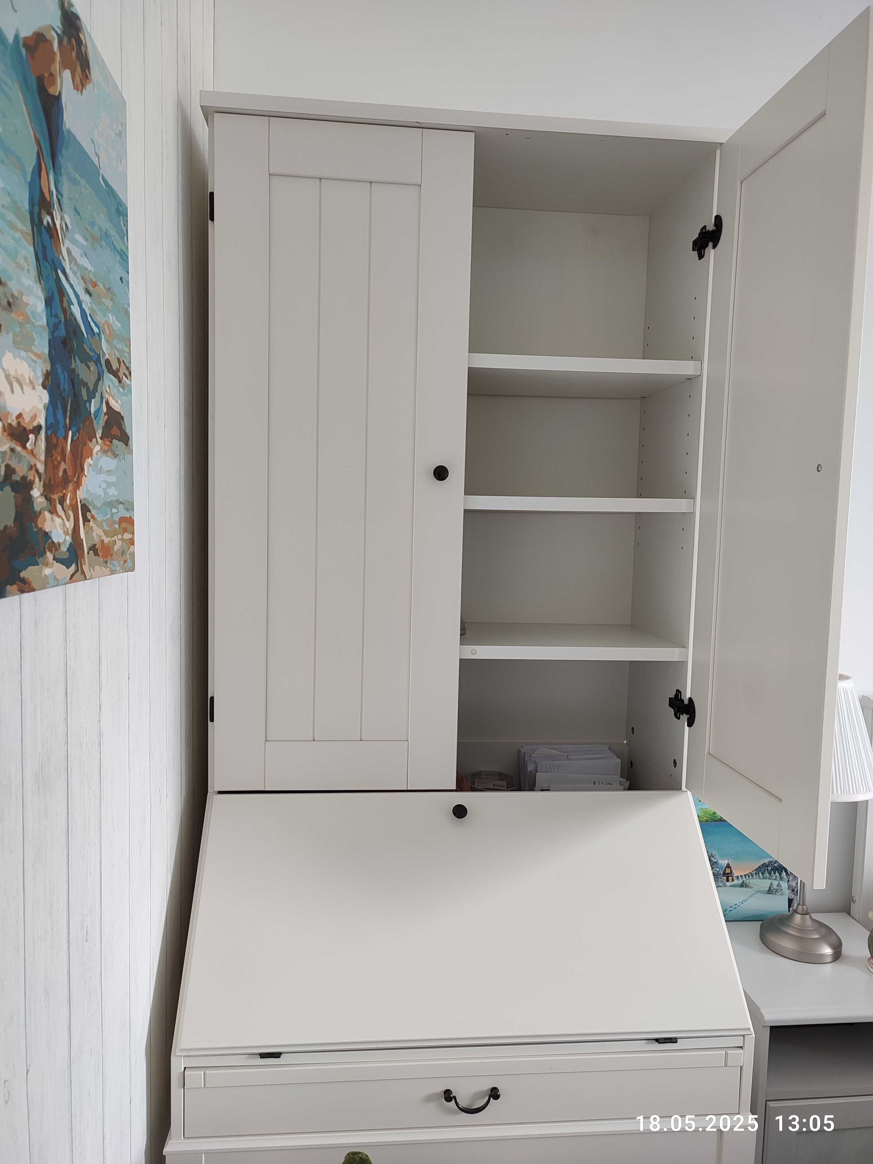 Biurko z regałem i siedziskiem Hemnes Ikea